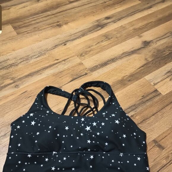 Wildfox Black & White Scattered Star Crisscross Sports Bra - Picture 5 of 8